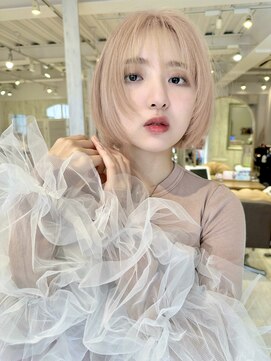 リコバイアフロート(riko by afloat) ボブ/ハイトーン/ブリーチ/ベージュ/フェイスレイヤー