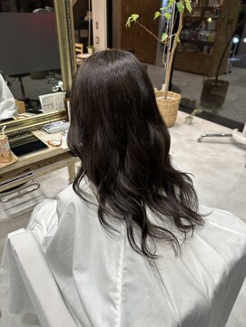 ヘアデザイン プティパ(Hair Design petit-pas) 黒染めじゃないツヤ感グレーカラー！