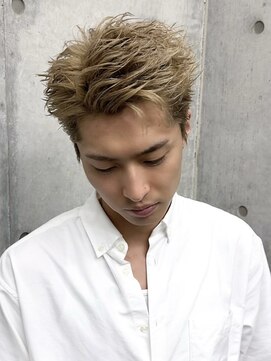 オーシャントーキョー ホワイト 原宿(OCEAN TOKYO WHITE) スパイキーショート金髪