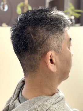 ワイボンドヘアー(Y bond hair) メンズ/フェード/ツーブロック/メンズカット/マッシュ