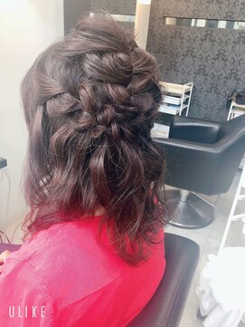 ジュエラ(Jewelux by trusty) ハーフアップおんぷ