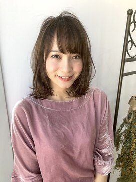 イマ(ima) shiwuミディアム小顔パーマ