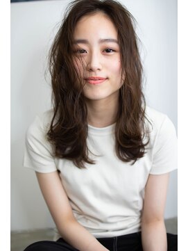 アコロン(acoron) 小顔_夏耳かけ_毛先パーマ_イメチェン_フォギーベージュ