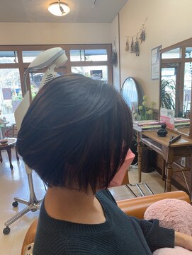 アンジェヘア(Ange-hair) 前下がりショートボブ