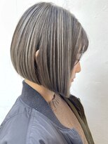 トルネード(TORNADO)&nbsp;外国人風ボブ 白髪もぼかせるハイライト 透明感グレージュt1209