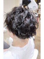 ランプヘアー(LAMP HAIR) 黒髪セミウェット韓国風毛束やわらか立体感小顔ショートパーマ
