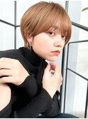 ハイライト白髪ぼかしダブルカラーインナーカラーショートボブ