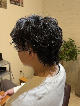 メンズサロン ルーブ 新潟(メンズサロンLOOB) センターパートウルフカットツイストスパイラルパーマゆるめ黒髪