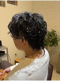 センターパートウルフカットツイストスパイラルパーマゆるめ黒髪