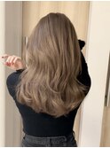 明るめくすみベージュ×レイヤーカット