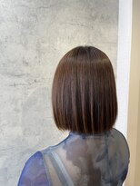 アフィナー 上大岡(Afinar) 扱いやすさも可愛さも叶える収まりバッチリの柔らかブラウンボブ