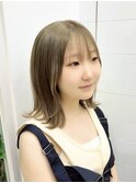オリーブベージュ/ブリーチ