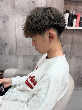 髪屋 紬 メンズ/メンズパーマ/メンズカット/波巻きパーマ