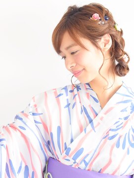 ヘアーサロン ラフリジー(Loufreasy) レトロでカワイイ♪おさげ風アレンジ