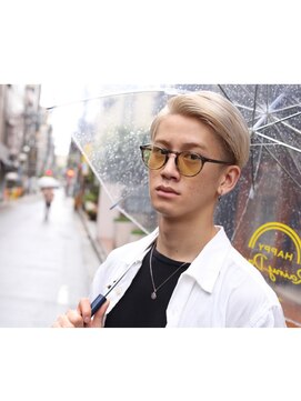 ネス(ness) [RIMMA]ホワイトベージュ/ジェントルマン/七三分け/刈り上げ