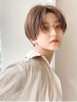 ユーリー(juurii) ストレート感のある大人可愛いハンサムショート