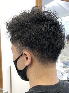 ヘッズ 本八幡店(HEADS) MEN'S HAIR  センターパート　ツイストスパイラル　コンマヘア