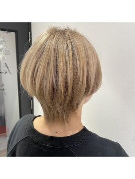 リュネッツ あざみ野店(lunettes) 2ブリーチ◎ハイトーンミルクティーカラー◎外はねウルフ