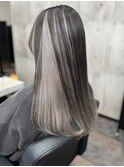 アンブレラカラー　シルバーグレージュ　ブリーチ　艶髪　透明感