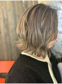 大人美人ハイライトクラゲヘアー白髪ぼかし大人くびれミディアム