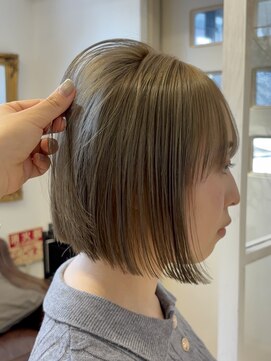 ロマリア(Lomalia) Lomalia表参道ナチュラルハイトーンボブ