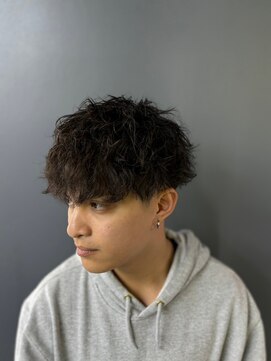 ダンヒルバーバー(dunhill BARBER) ツイストスパイラルパーマ<理容室>[メンズ/シェービング/床屋]