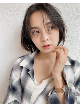 e.m.a プレミアムビューティーサロン 栄駅店(e.m.a PREMIUM BEAUTY SALON) センターパートボブ