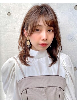 リコバイアフロート(riko by afloat) 【riko荒木】耳掛けで大人可愛く☆ナチュラルストレートレイヤー