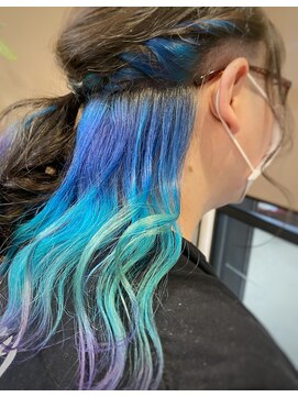 ヘアスペース トゥービーハーツ カッコよ女子のインナーカラー