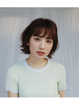 シゼン(shizen) シースルーバングの外ハネボブ