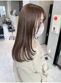 ピンクベージュ