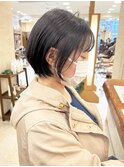 【morio】札幌ショート　大人かわいい黒髪耳かけショート
