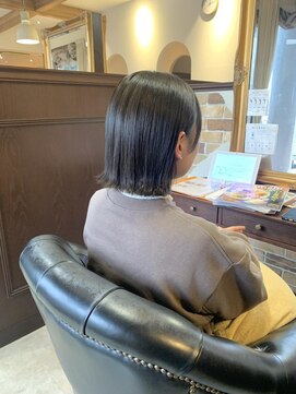 アドラーブル 女池店(adorable) 【オリーブアッシュ】【外ハネ】【30代40代】