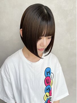 ロイ(Roi) ◎ブラウンベージュ前下がりボブストレート艶髪