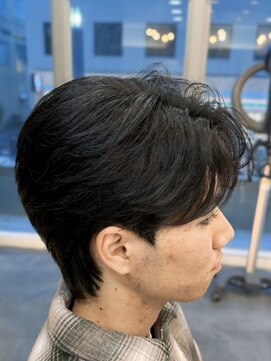 バース バイ ハピネス(BIRTH by happiness) ツイストスパイラルパーマツイストパーマメンズマッシュパーマ