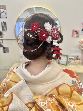 ヘアメイクアンドセットサロン リッコ(Hair make&set salon Ricco) 個性派タイトヘア