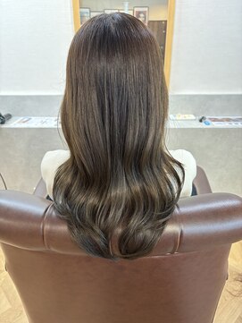 インビテーション(invitation) ローレイヤーとカーキカラー