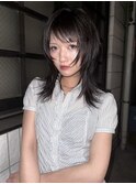 セミロングハッシュカット