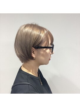 ウノ 南林間(UNO) ハイトーンカラーショートボブ