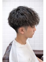 ゼロスバーバー(0's BARBER SHOP)&nbsp;ツイストスパイラル/メンズパーマ/ビジネス/アップバング/20代