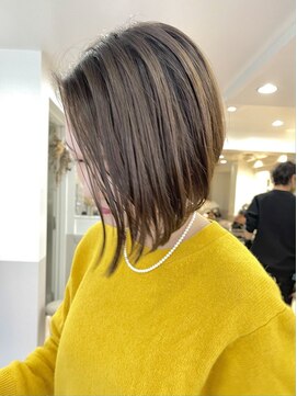 GRAFF 鎌倉 ショート ボブ 【グラフカマクラ】【3月下旬NEW OPEN(予定)】 ニュアンスカラー前下がりショートボブ/前髪なしショート