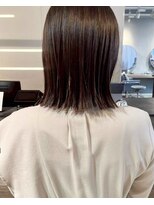シーン バイ ラッド(SCENE by RAD)&nbsp;レイヤーカットでつくる自然なくびれボブヘアショート艶感