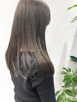 リラ バイ ミラ 新宿(LILA by MILA) ミントグリーン/ミントアッシュ/束間ストレート/ブリーチなし