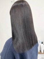 アトレ 福岡大名店(attrait)&nbsp;セミロングのダークブラウン × 大人っぽい透明感カラー