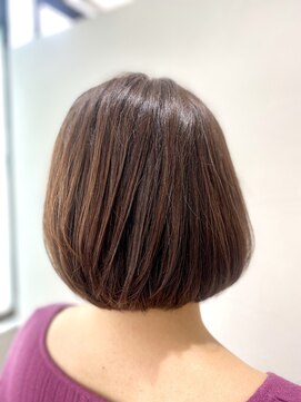 美容室 エイア(Eia) やわらかブラウンボブ
