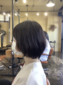 ワラティク(WARATI C) ショートボブ