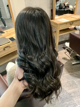 アフィナー(Afinar) オリーブグレージュ