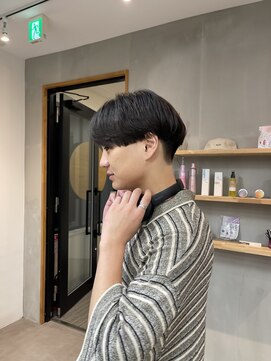 ナループロア ハチ(Nalu pu loa hachi) パーマ落とし/ストレートパーマ/刈り上げショート/メンズカット