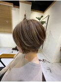 白髪ぼかしハイライトショートボブ