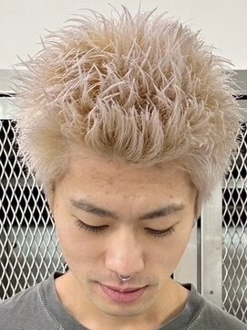 ウィコ 新宿(WICO) whiteblond [新宿駅/カルマパーマ/ベリーショート]